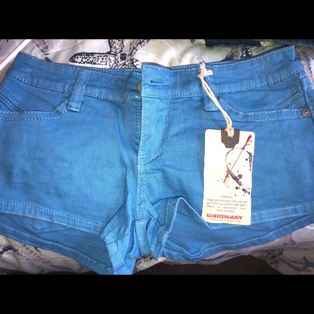 BOGO NWT size 3